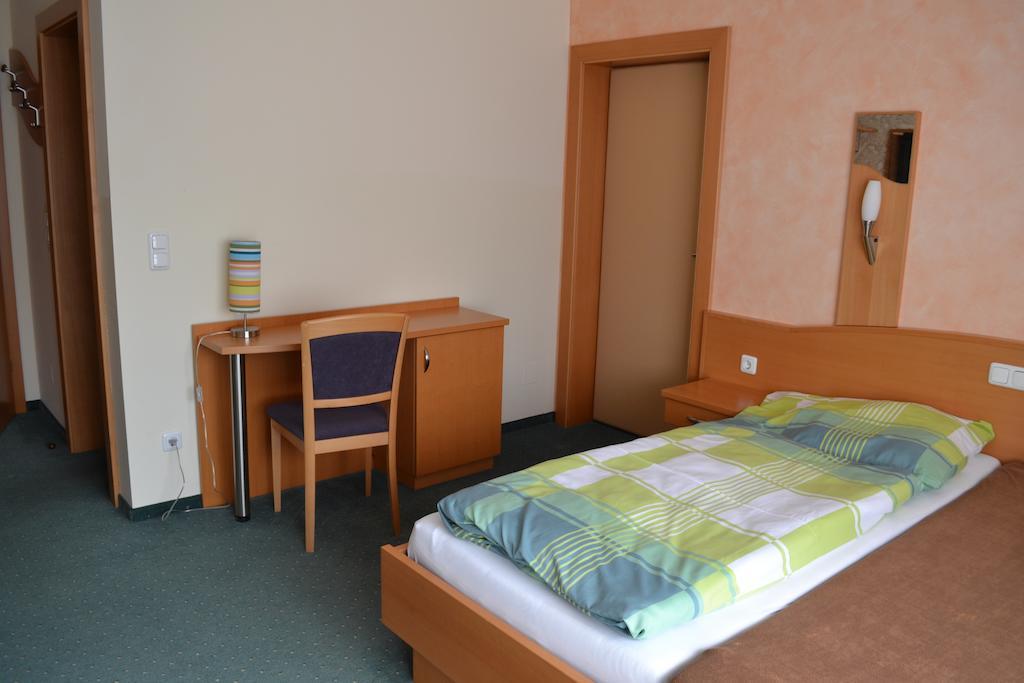 Gasthof S'Schatzkastl Ardagger Markt Room photo