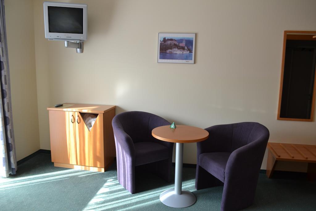 Gasthof S'Schatzkastl Ardagger Markt Room photo